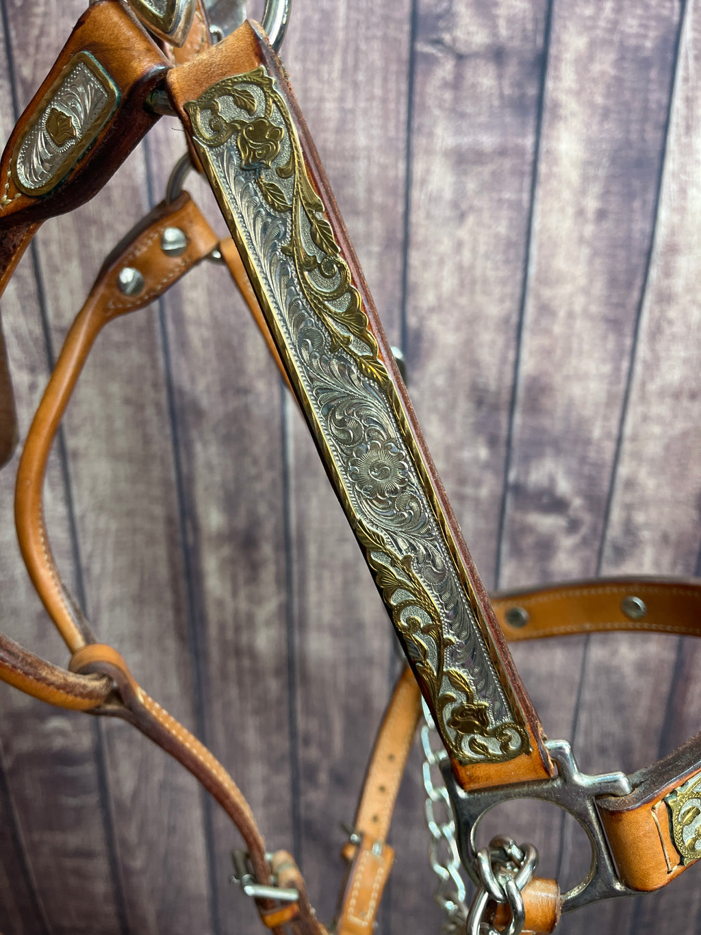 Broken Horn Weanling Halter W/ Lead