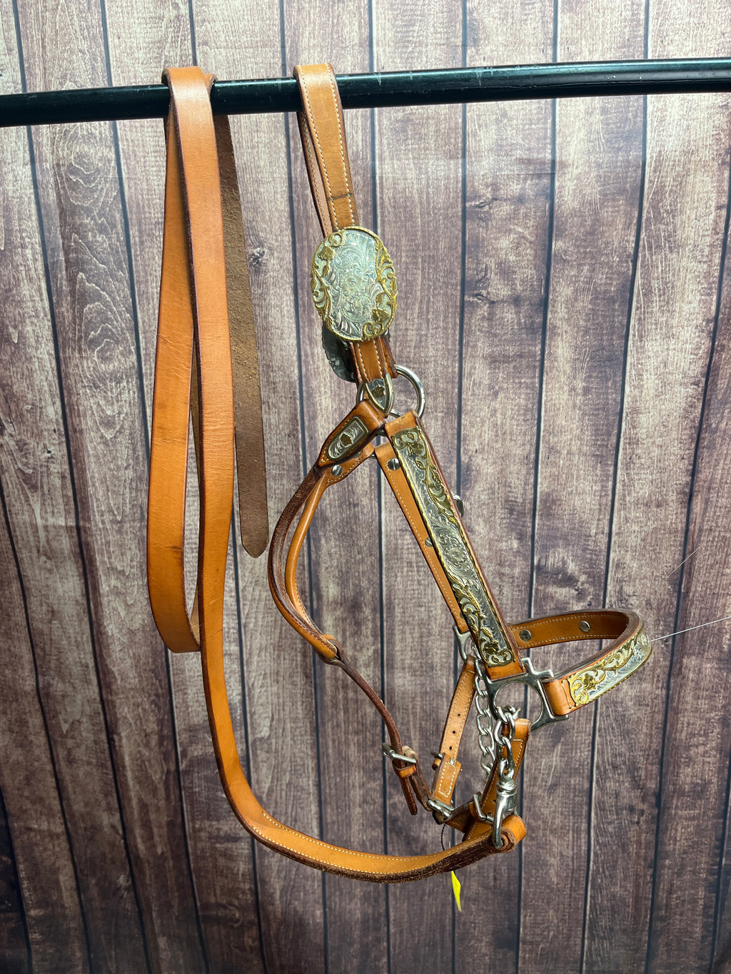 Broken Horn Weanling Halter W/ Lead