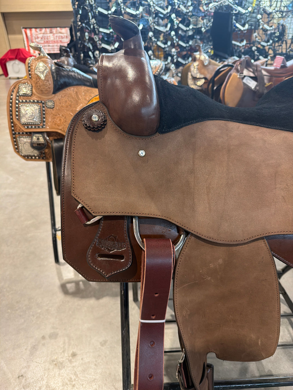 Sterling Custom Saddle 15.5”