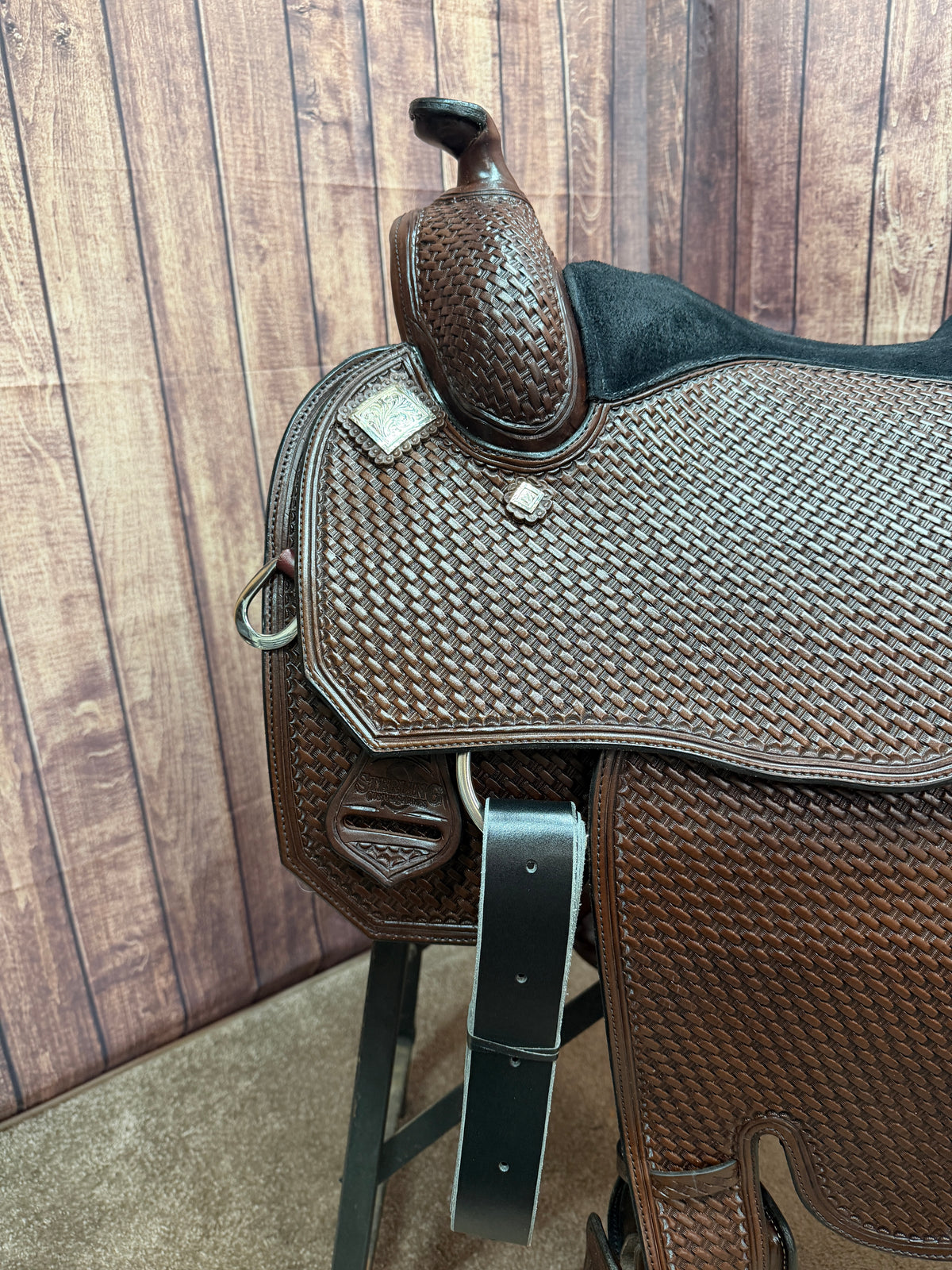 Sterling Custom Saddle 16.5”