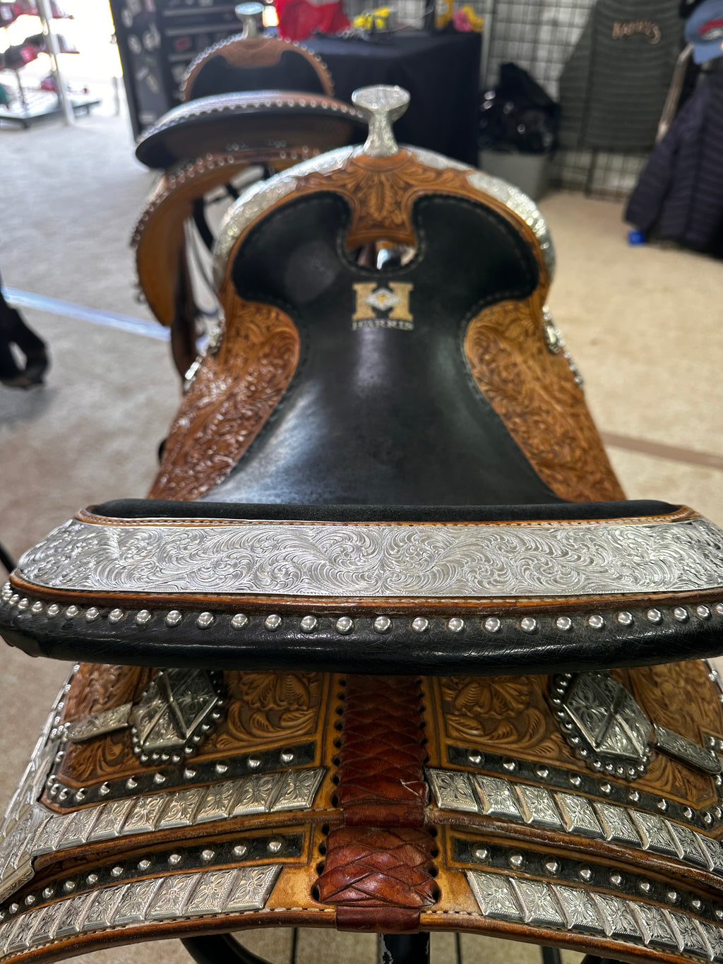 Harris Show Saddle 16.5"