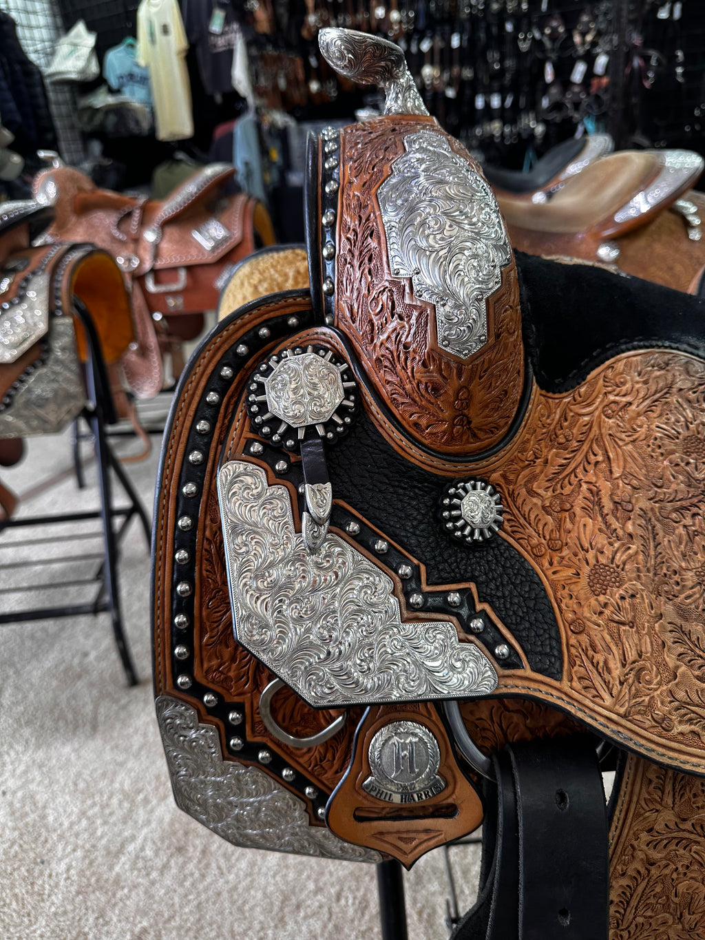 Harris Show Saddle 15.5"