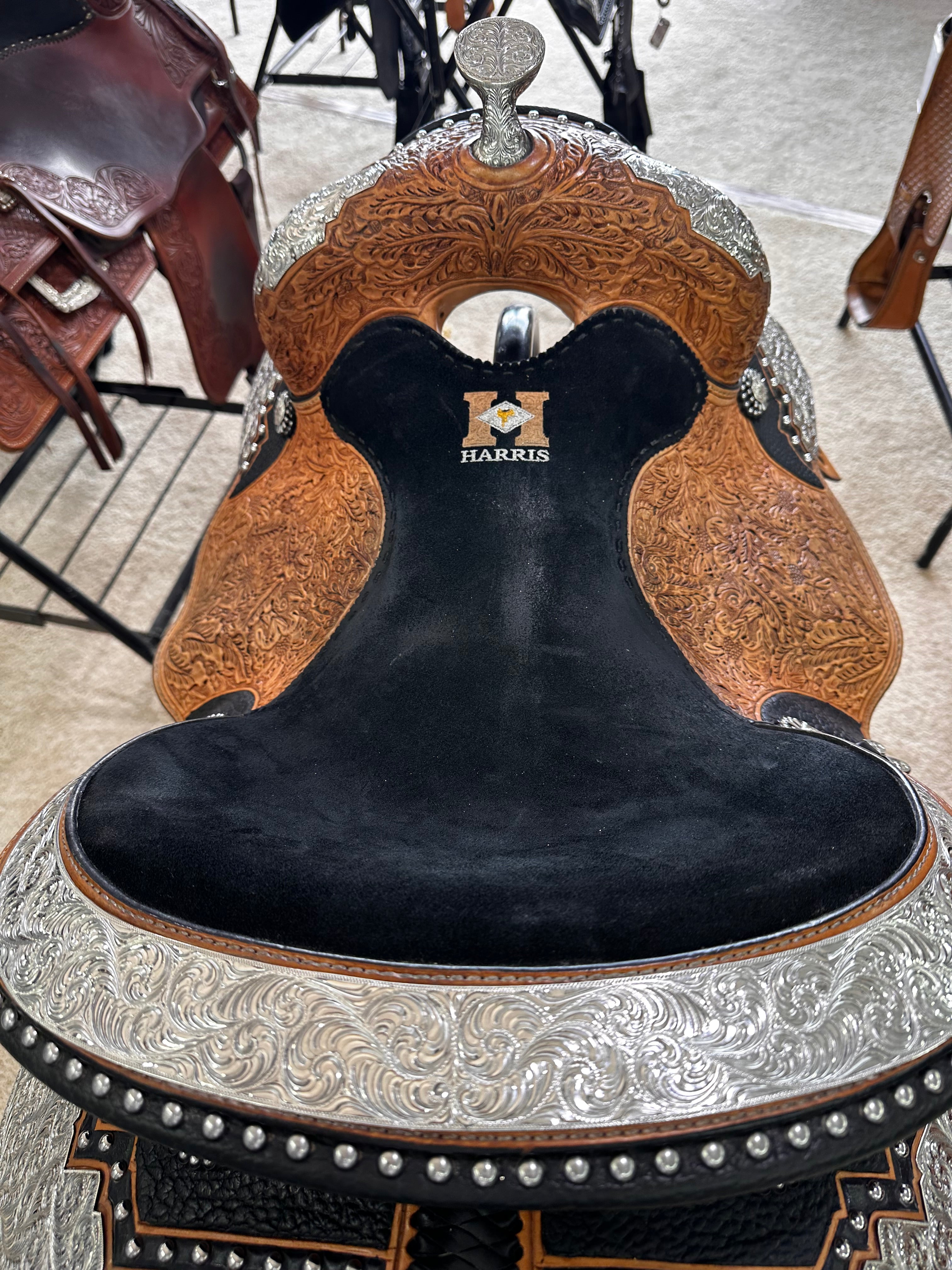 Harris Show Saddle 15.5"