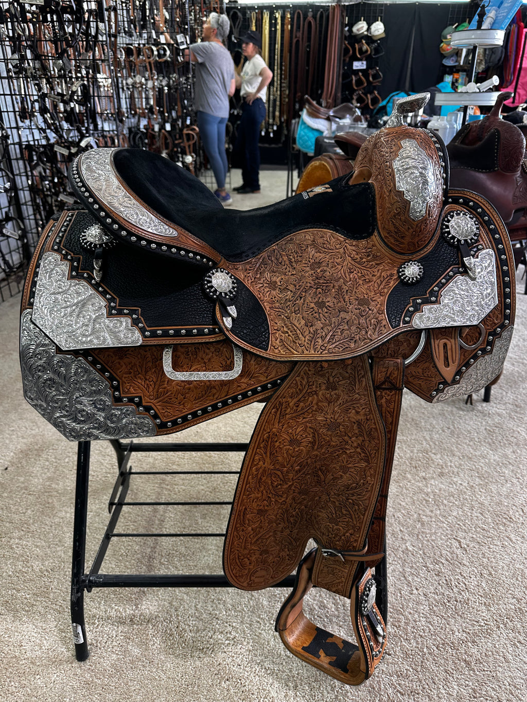 Harris Show Saddle 15.5"