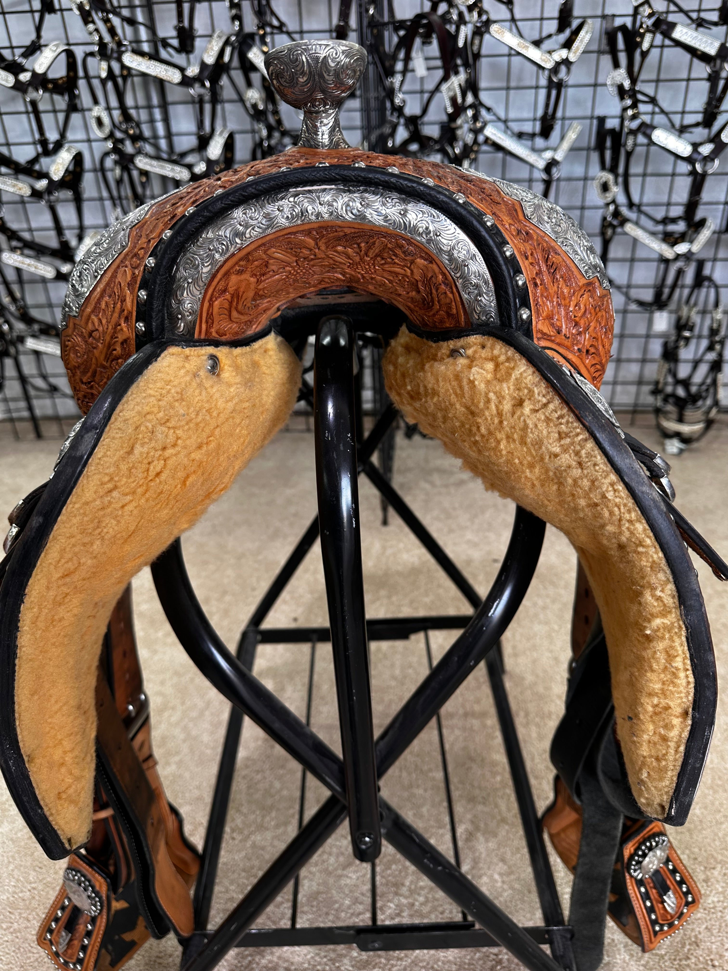 Harris Show Saddle 15.5"