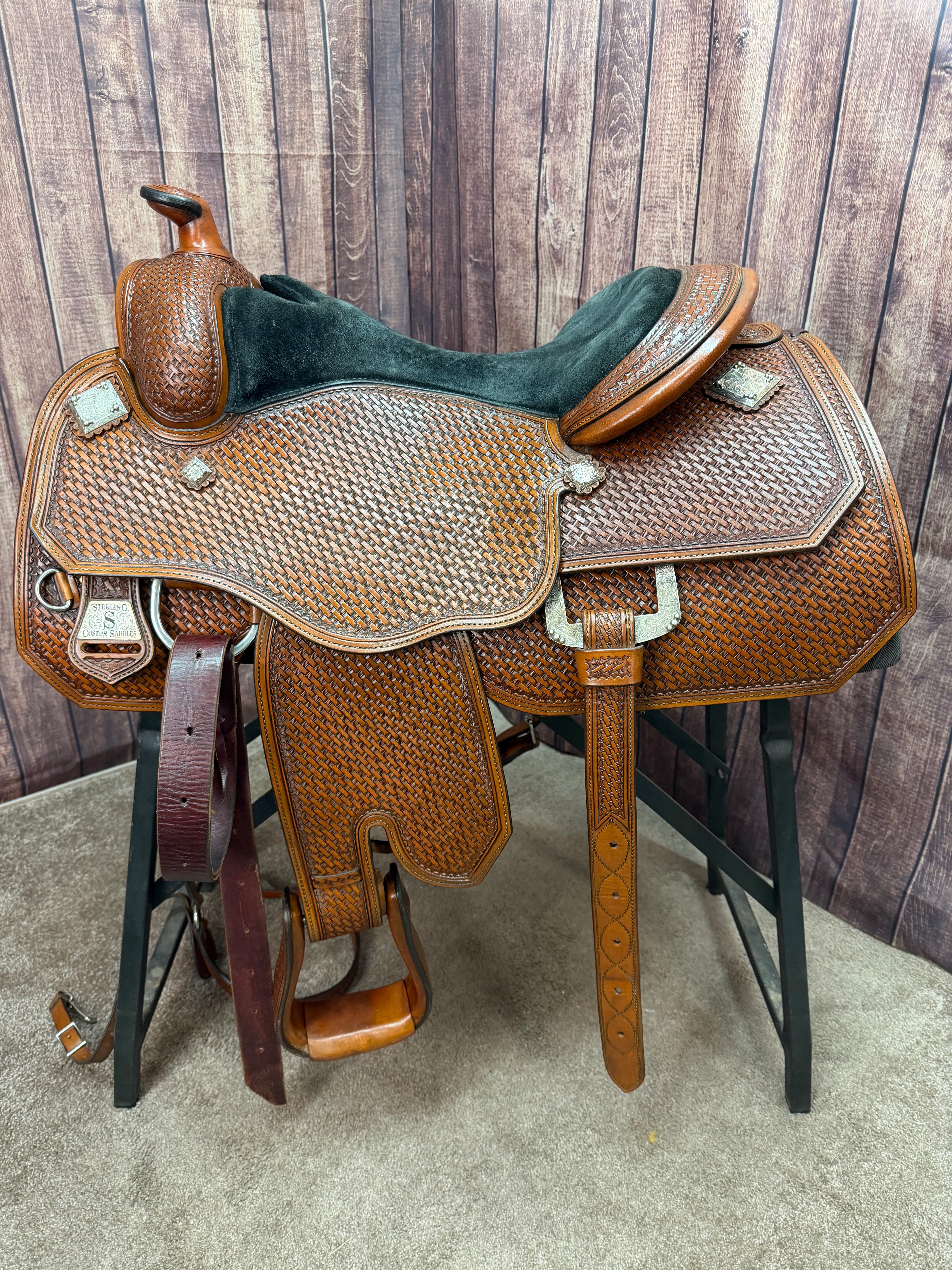 Sterling Custom Saddle 16" USED