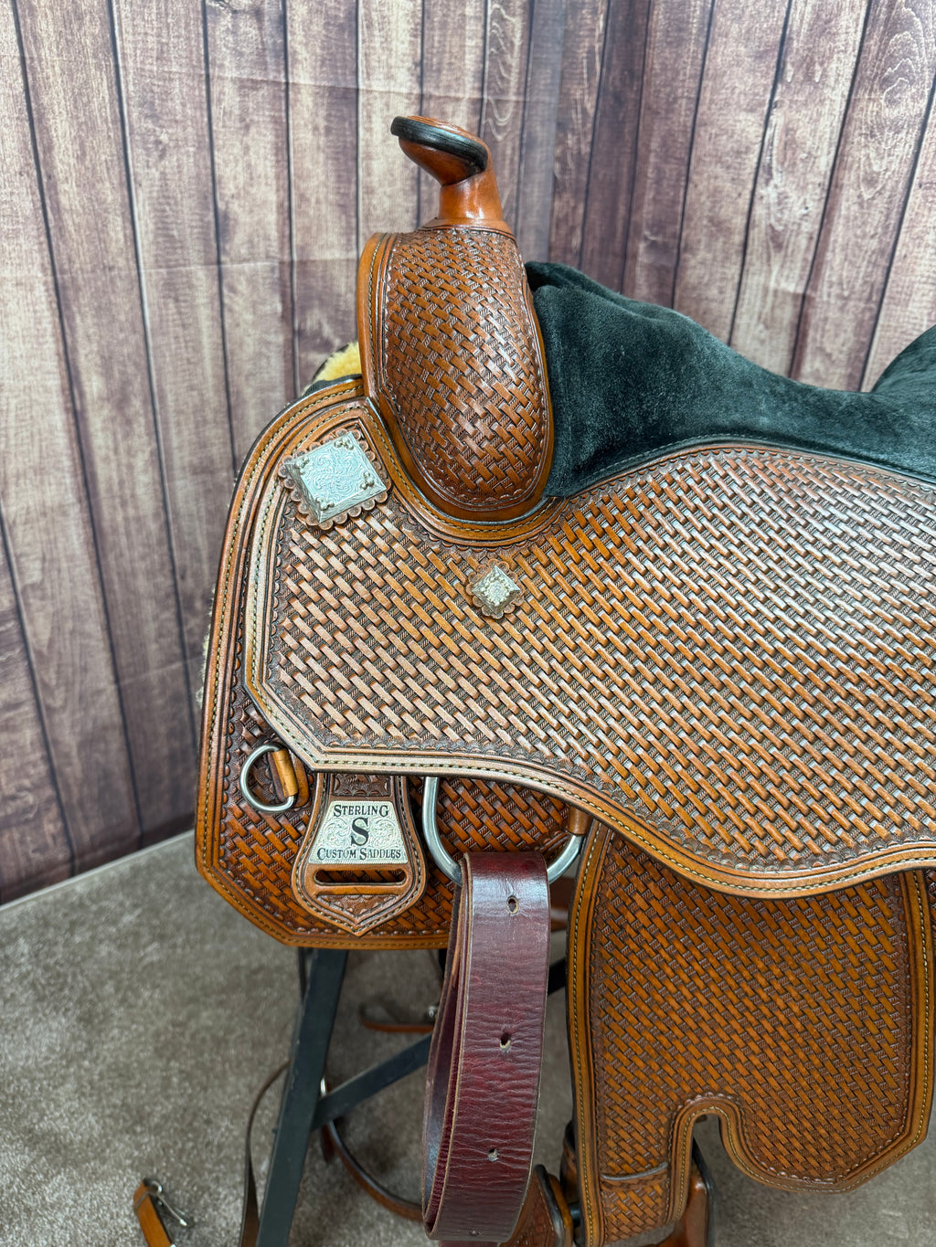 Sterling Custom Saddle 16" USED