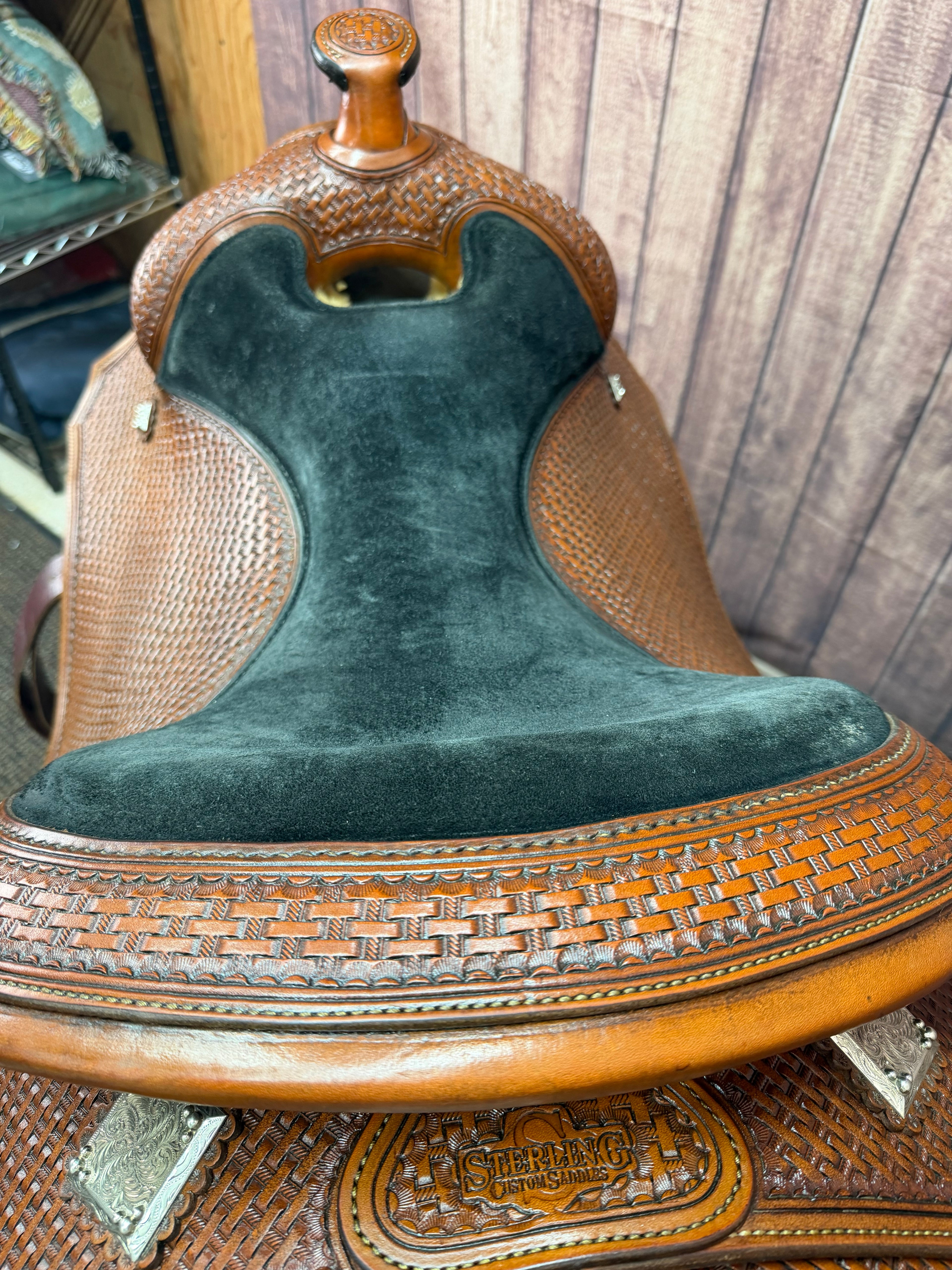 Sterling Custom Saddle 16" USED