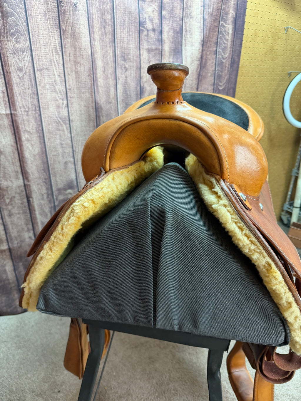 Sterling Custom Saddle 16 1/2" USED