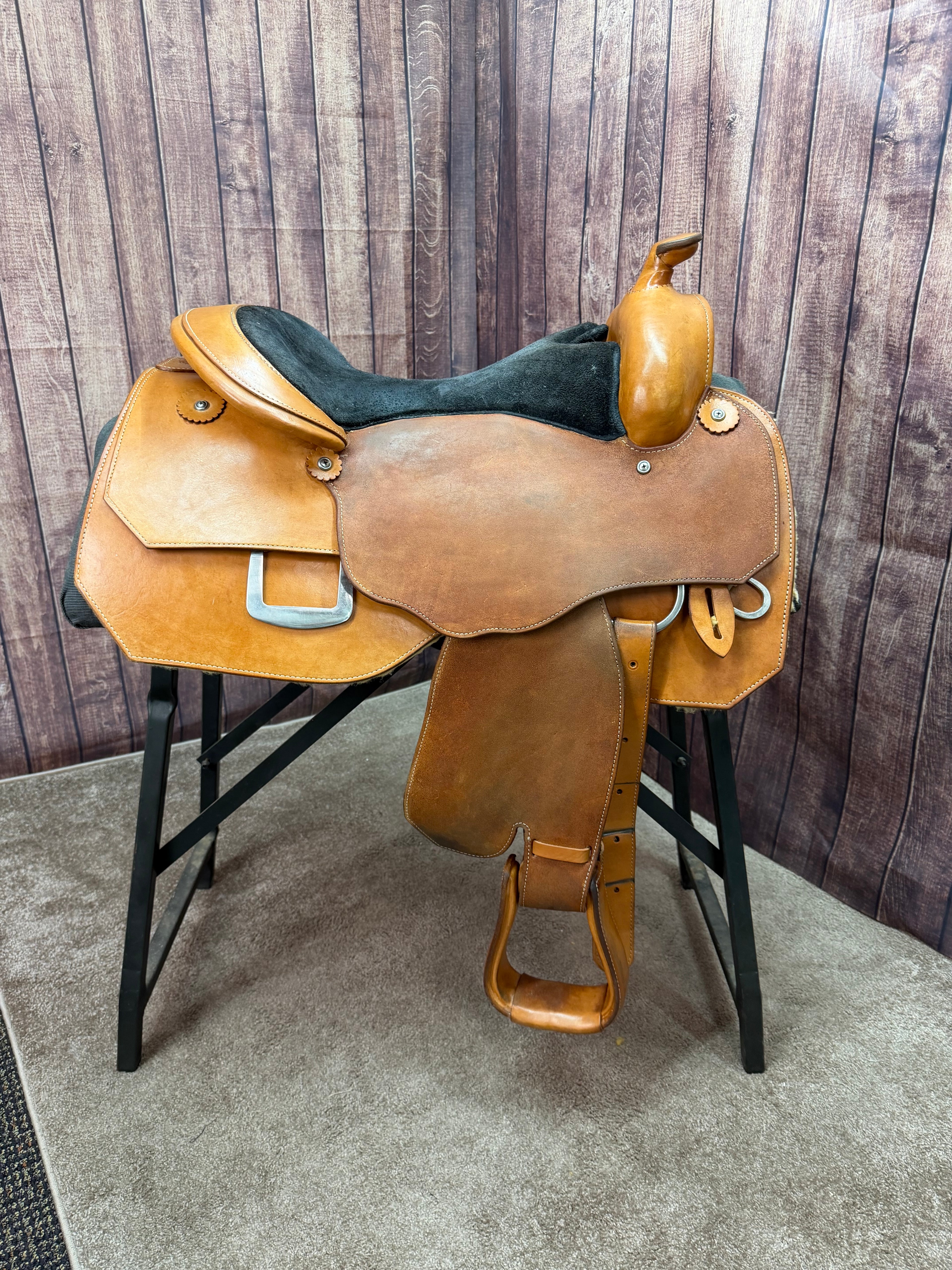 Sterling Custom Saddle 16 1/2" USED