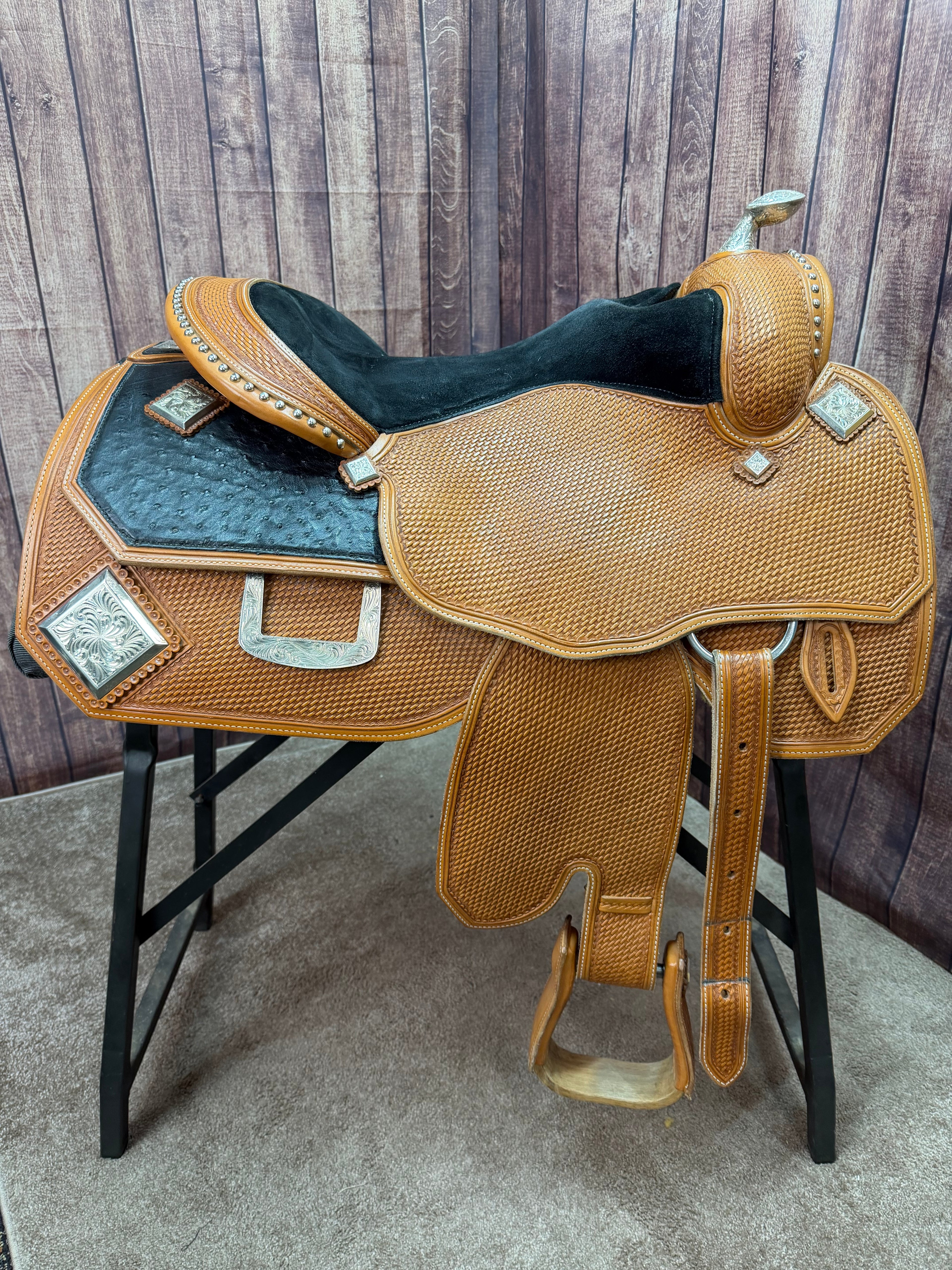 Sterling Custom Saddle 16" USED