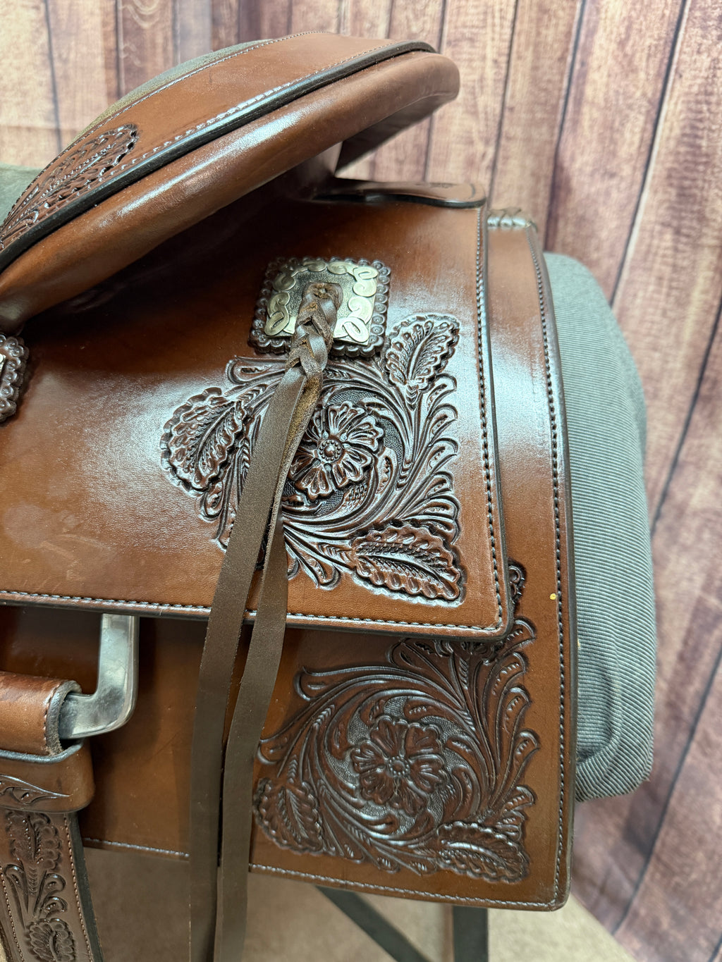 Sterling Custom Saddle Used - 16"